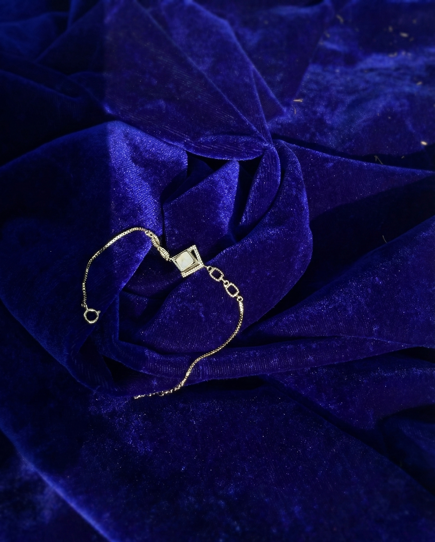 Golden Shade Diamond Meadow Bracelet | RVB-18