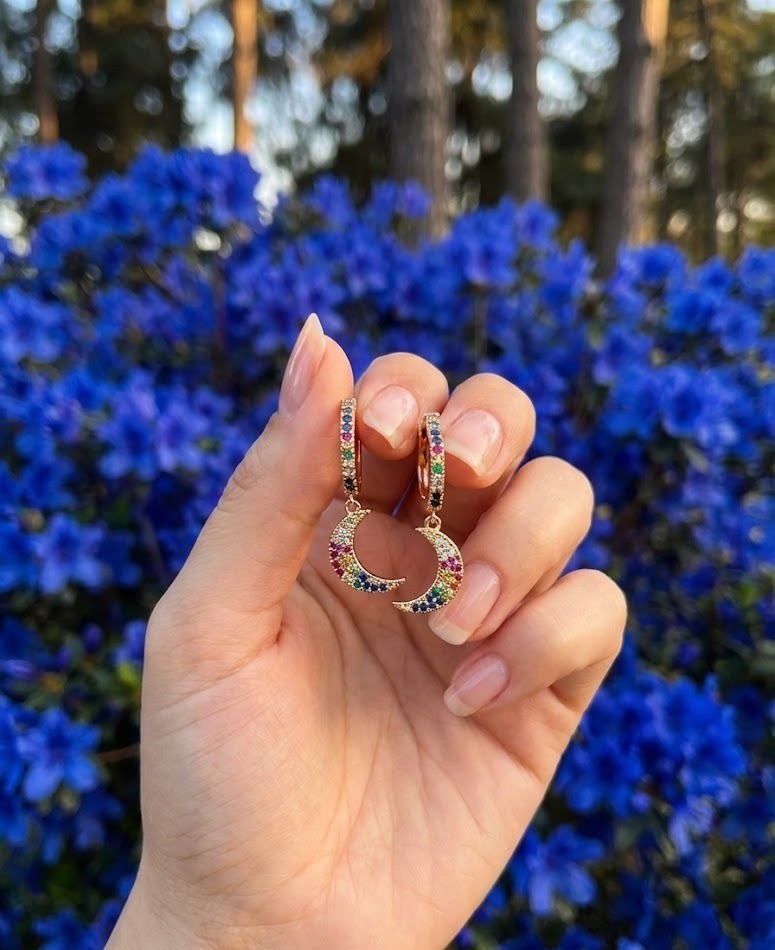 Rose Gold Moon Sapphire Earrings | RVER-8