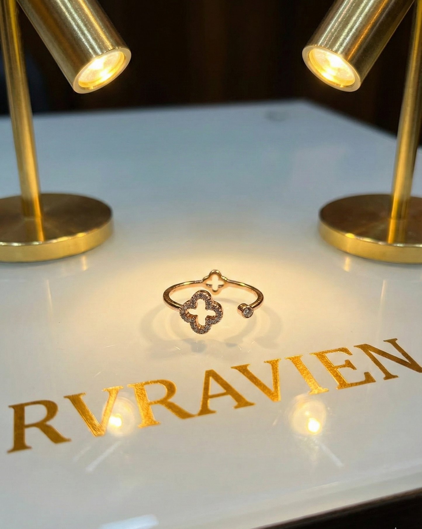 Silver Frosted Gardenia Crest Ring | RVR-14