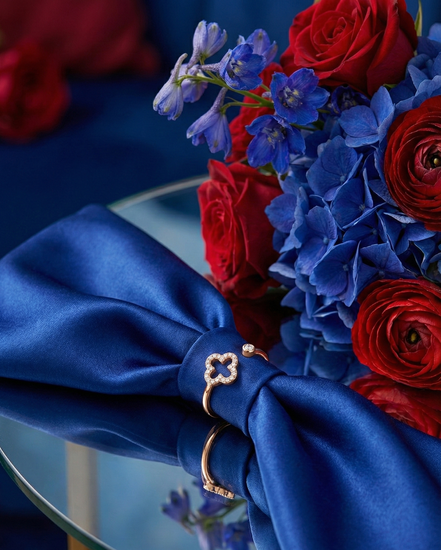 Silver Frosted Gardenia Crest Ring | RVR-14