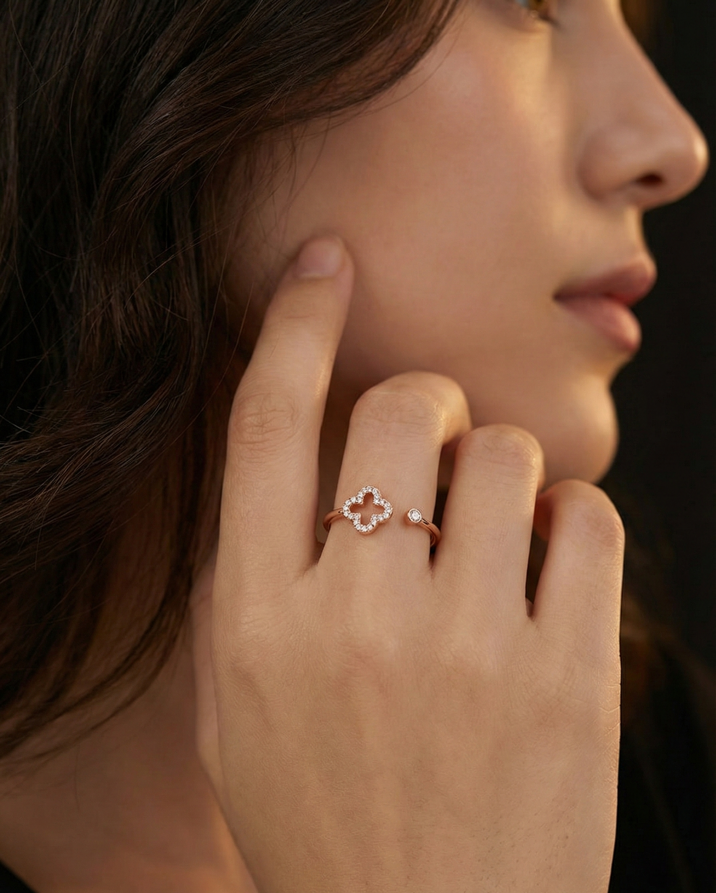 Silver Frosted Gardenia Crest Ring | RVR-14