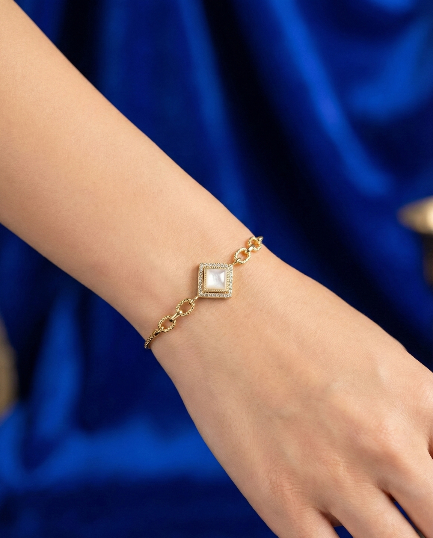 Golden Shade Diamond Meadow Bracelet | RVB-18