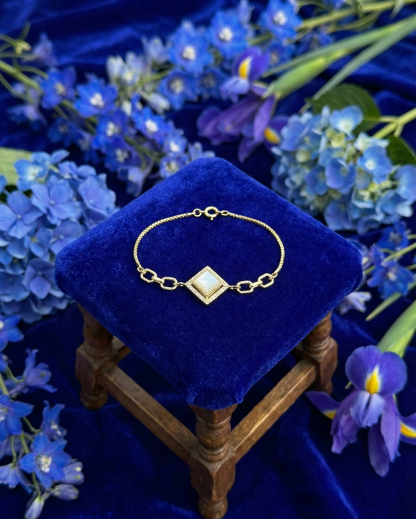 Golden Shade Diamond Meadow Bracelet | RVB-18