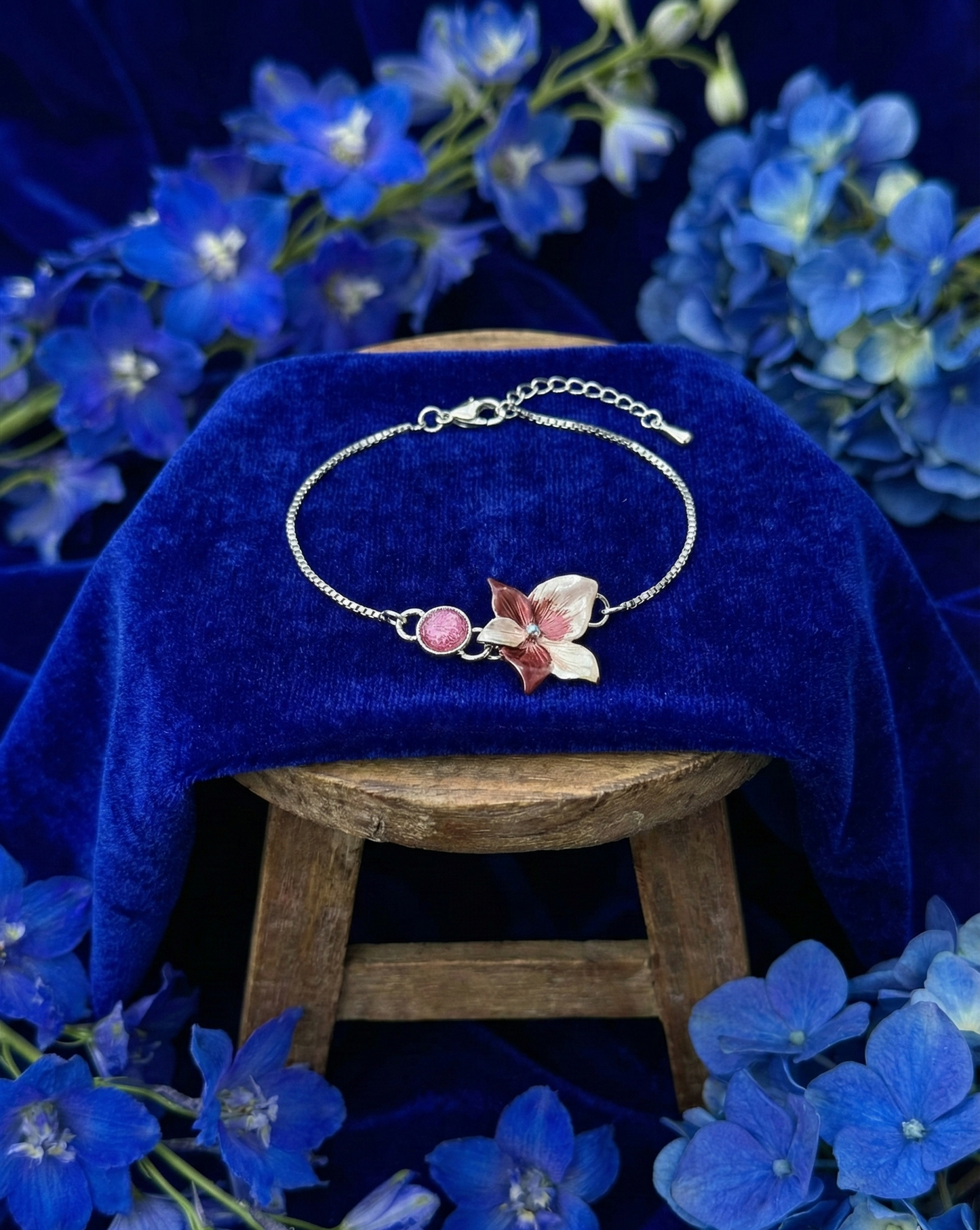 Silver Soft Petaline Charm Bracelet|RVB-4