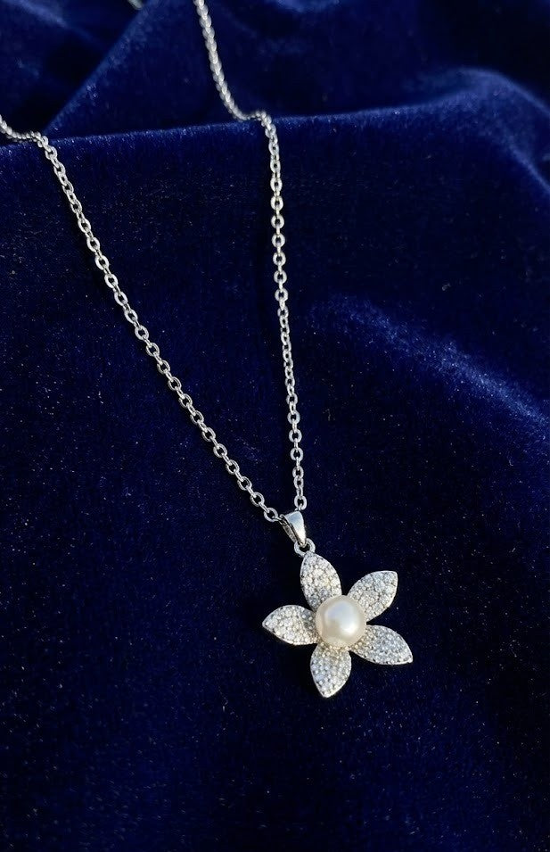 Silver Starlight Petal Pendant | RVP-2