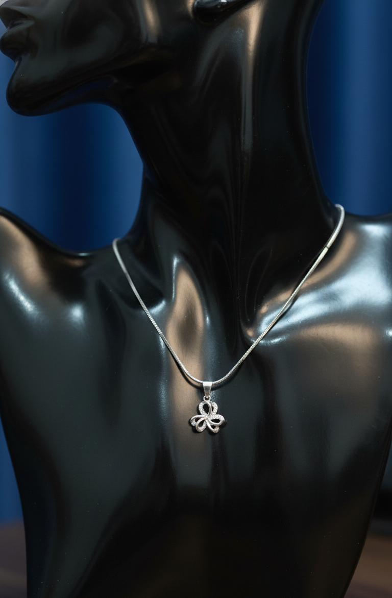 Silver Cosmica Royale Pendant | RP-8