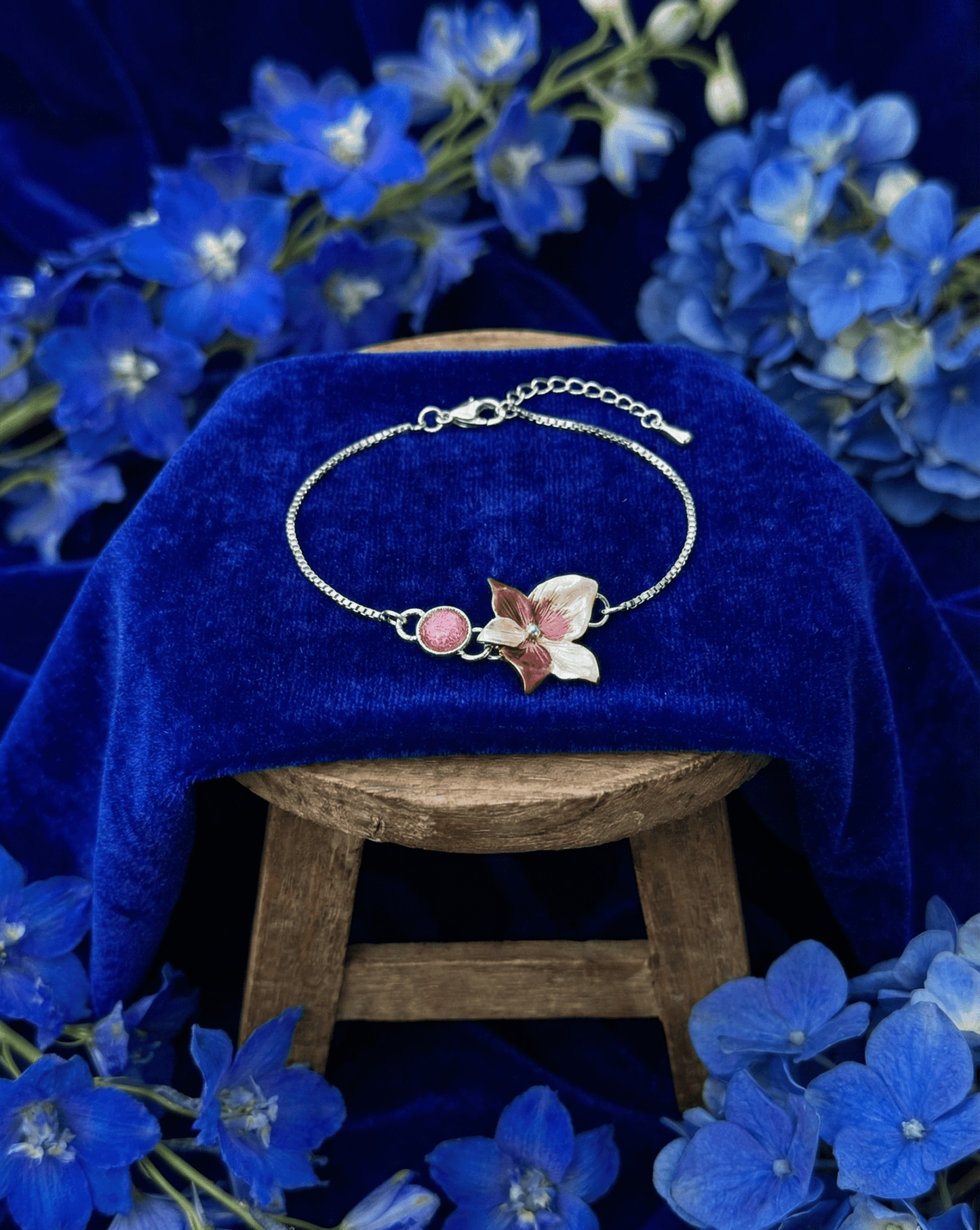 Silver Soft Petaline Charm Bracelet|RVB-4